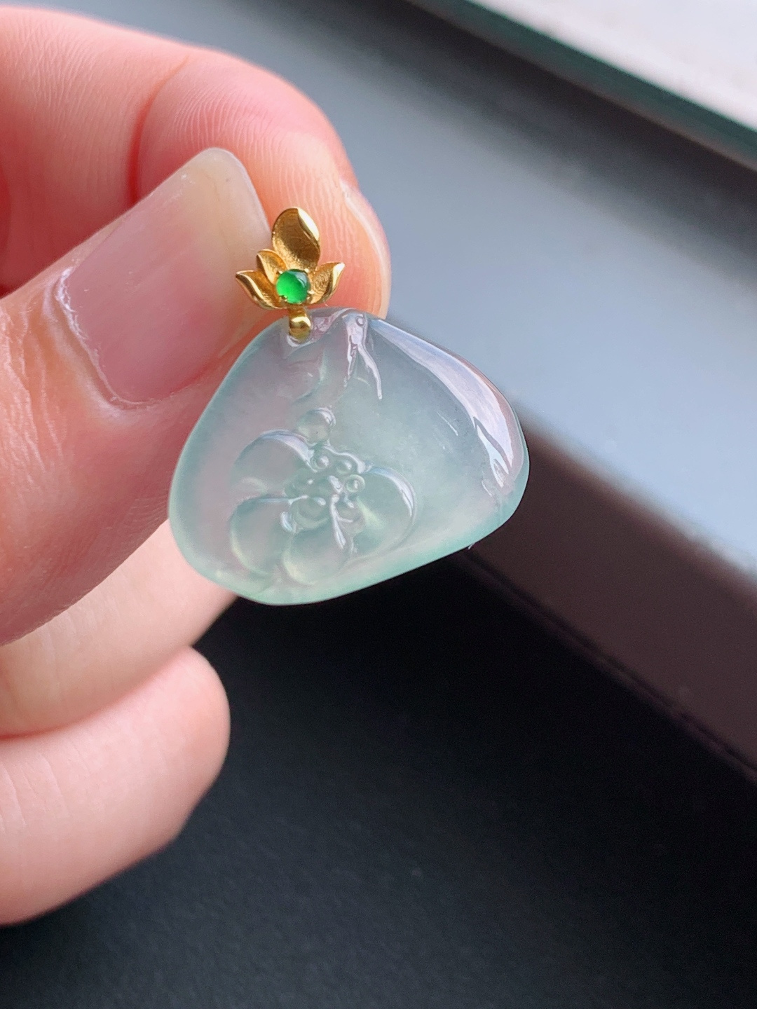 ️ 冰种晴水莲花吊坠：冰清玉洁，一花一叶，自带禅意柔光。裸石15.7-19.5-4.3整体20.5