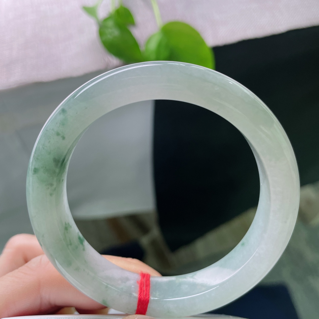 57.2/12.4/9.2飘花正圈，花色灵动飘逸，有种婉约洒脱的江南韵味美，水润，种老，皮纹，ss52384a