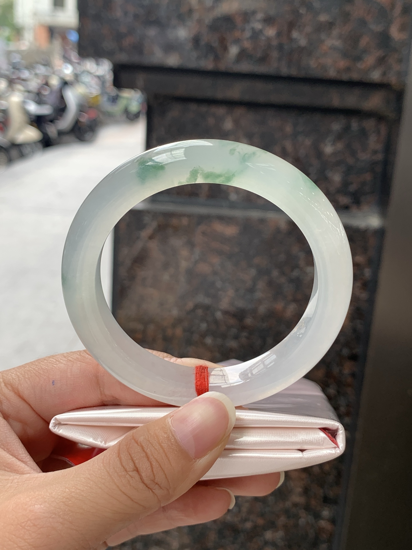 冰飘花正圈 56-11-9.2 0530-N853 打灯棉纹，底妆冰透起光，蓝绿花灵动飘逸，勾勒出一