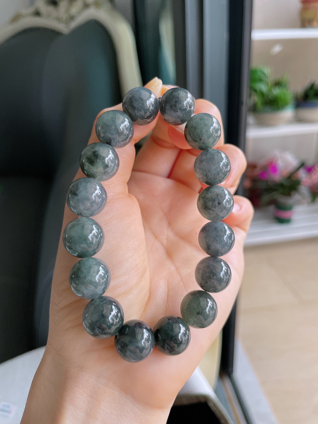 天然翡翠A货，冰乌鸡手串，尺寸：12.6mm。【编3897】