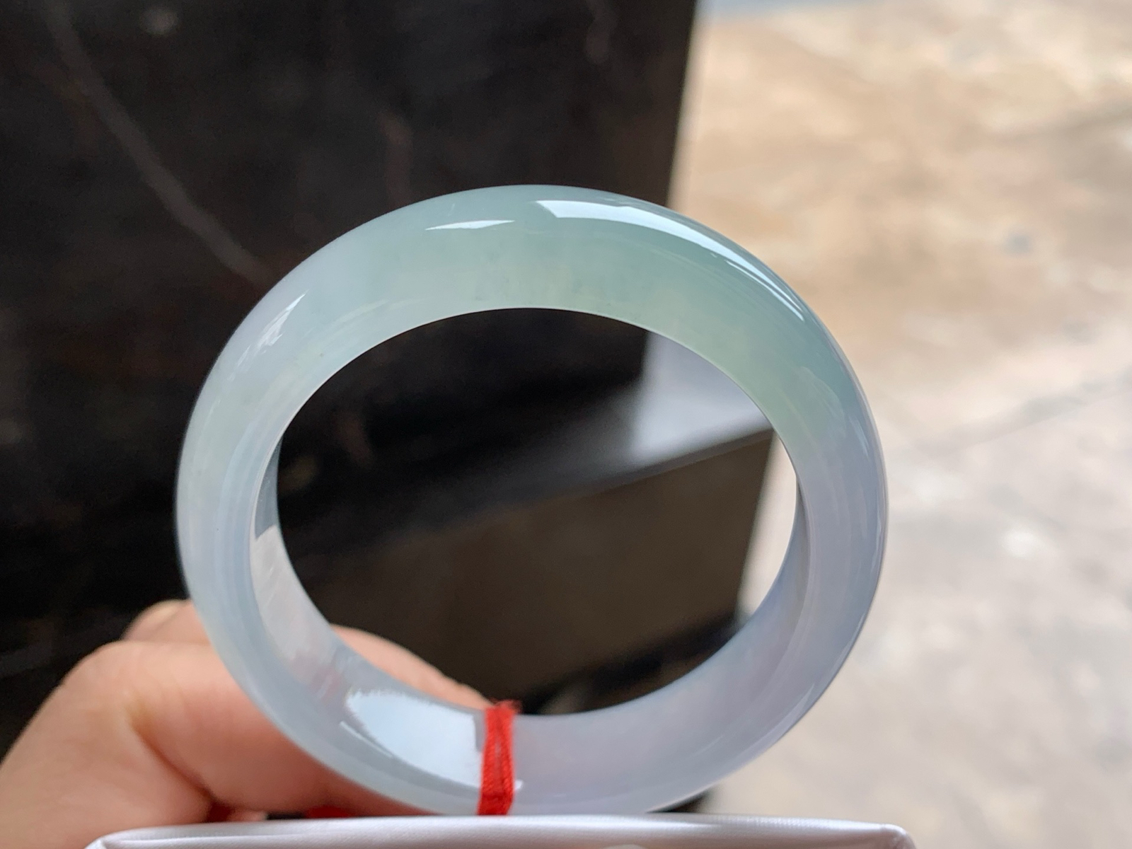 52-12.2-7.8
冰紫贵妃手镯^_^冰透清新 正圈50可以带