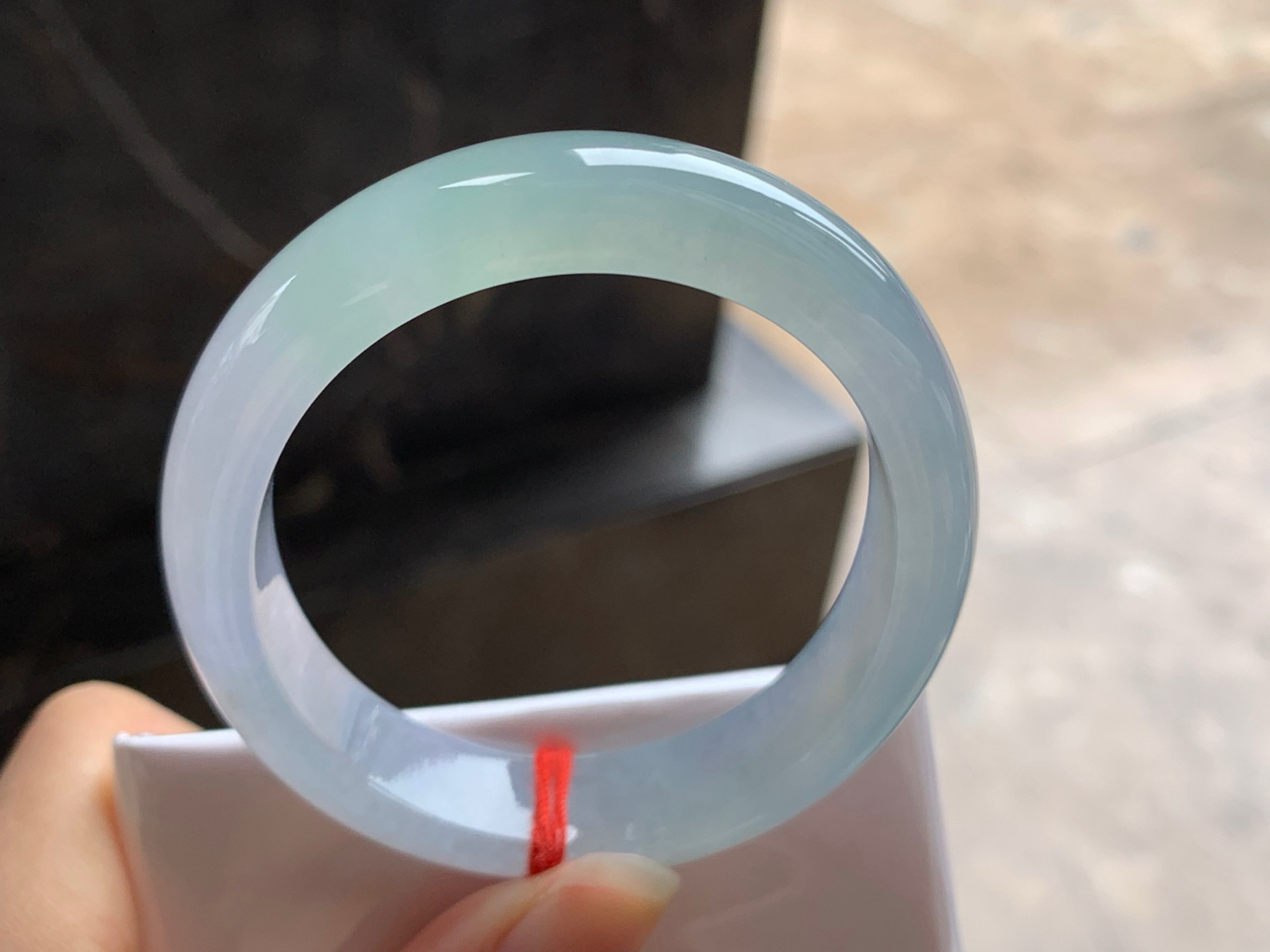 52-12.2-7.8
冰紫贵妃手镯^_^冰透清新 正圈50可以带