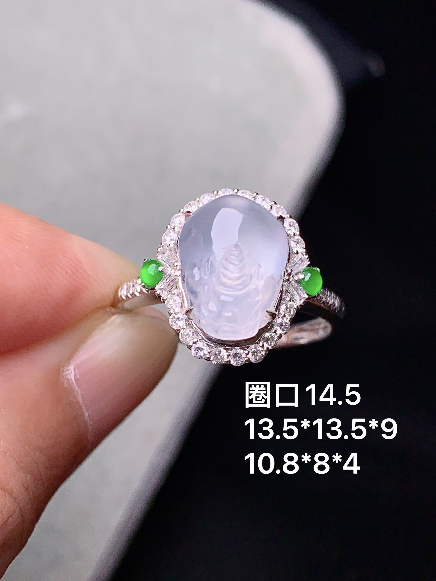 18k金钻镶嵌冰种貔貅戒指 玉质细腻 色泽艳丽清新 水润亮眼 圈口14.5 整体尺寸13.5*13.5*9 t1
