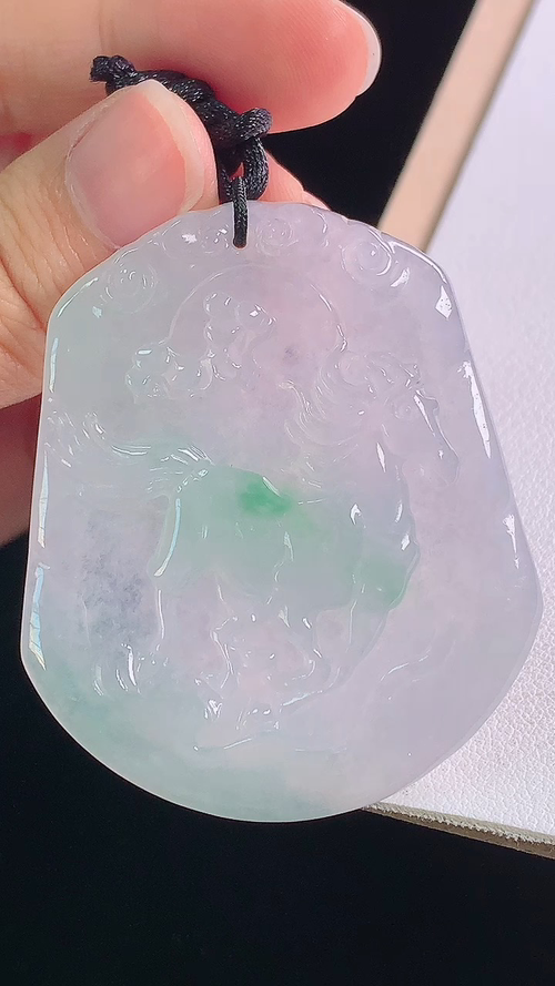 冰飘绿马牌，无裂，尺寸:51.9-43.8-5.0mm 25