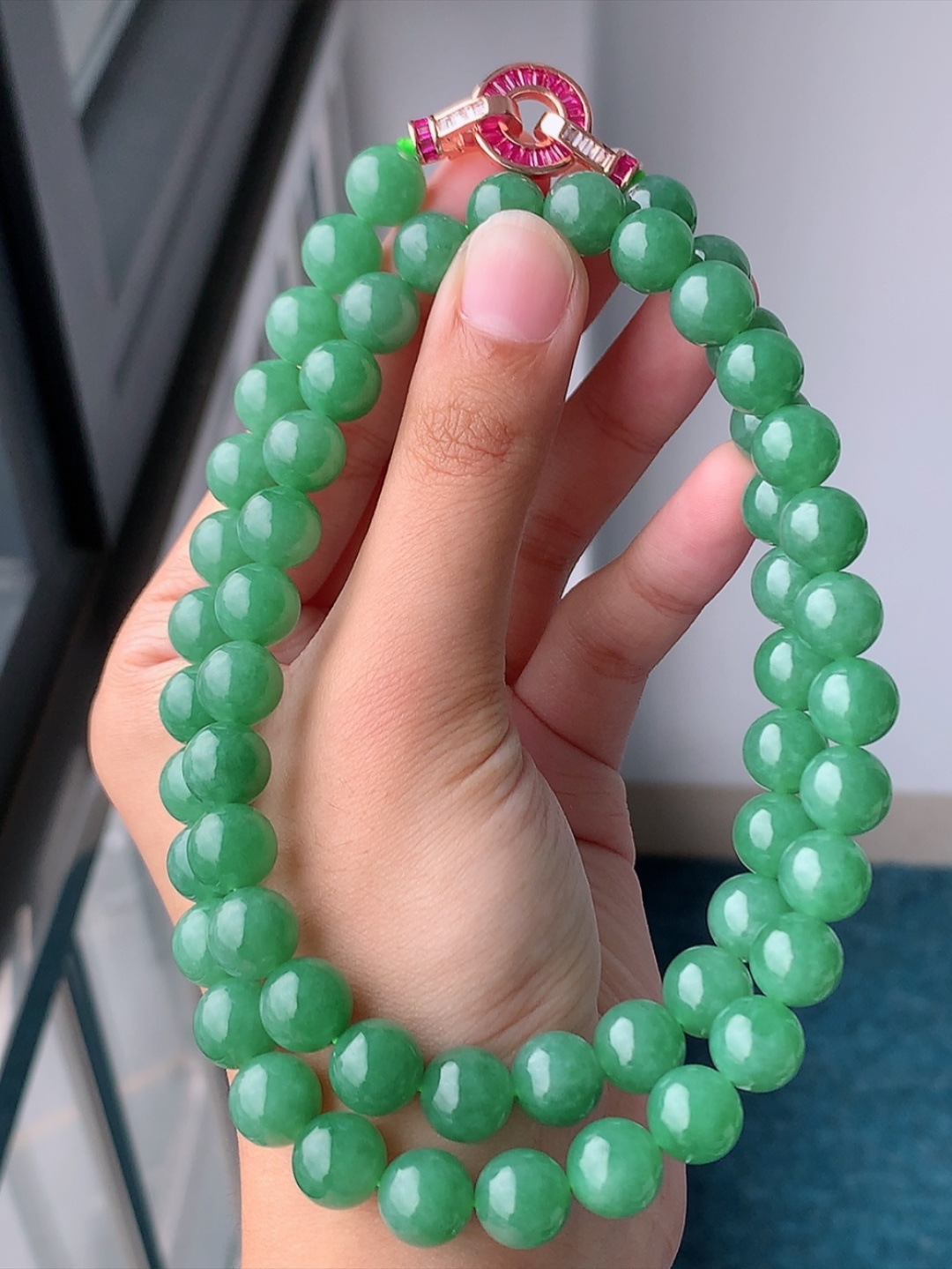 冰阳绿珠链 种老色阳，底子细腻，水润十足，佩戴精致优雅 货号09528，9.9