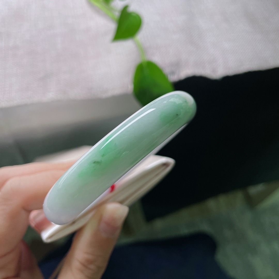 54.8/12.4/8.5飘绿正圈，水润，清雅苑苑，大方，贵气，有纹，ss53851a