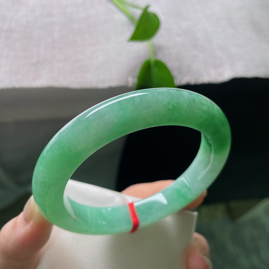 61.3/11.6/9.8，绿底正圈，满目苍翠，浓而不滞，艳而不妖，大圈口，无裂，ss53416a