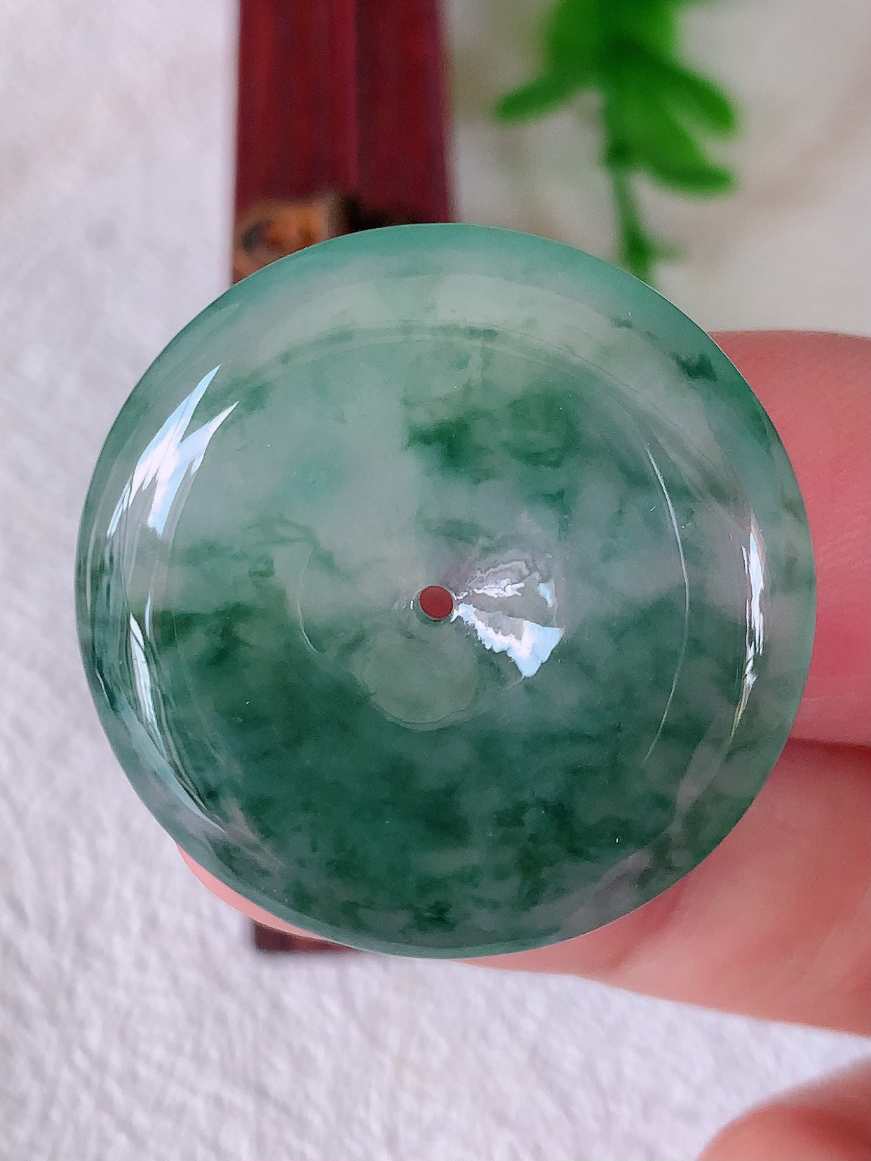 自然光实拍，冰飘花翡翠平安扣吊坠，冰透，灵动飘逸，寓意平平安安，平安扣佩戴端庄漂亮！#50尺寸31-5