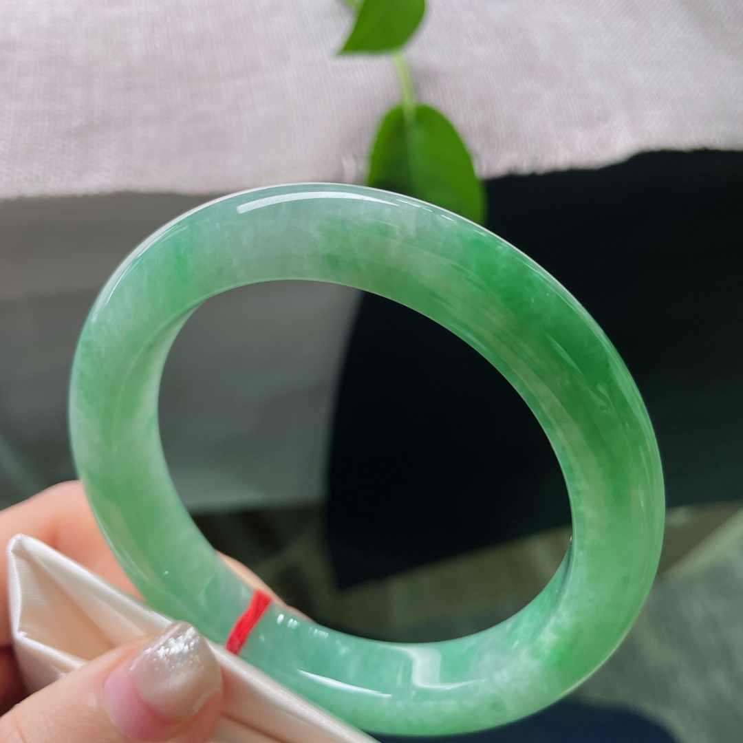 61.3/11.6/9.8，绿底正圈，满目苍翠，浓而不滞，艳而不妖，大圈口，无裂，ss53416a