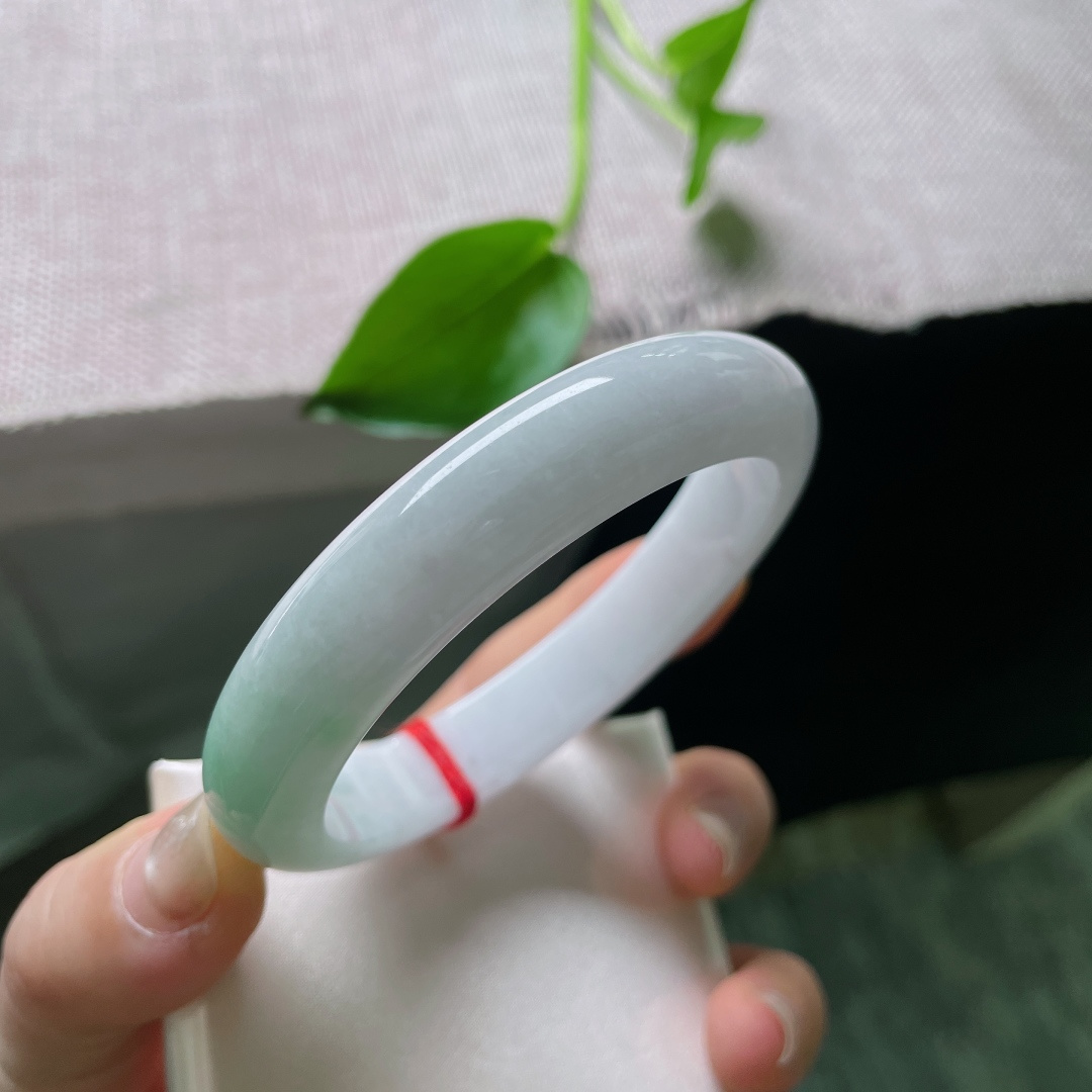 58.3/12.5/8.4，白底青正圈，青白瓷系，韵味十足，种老，温婉大气，有纹，ss53846a