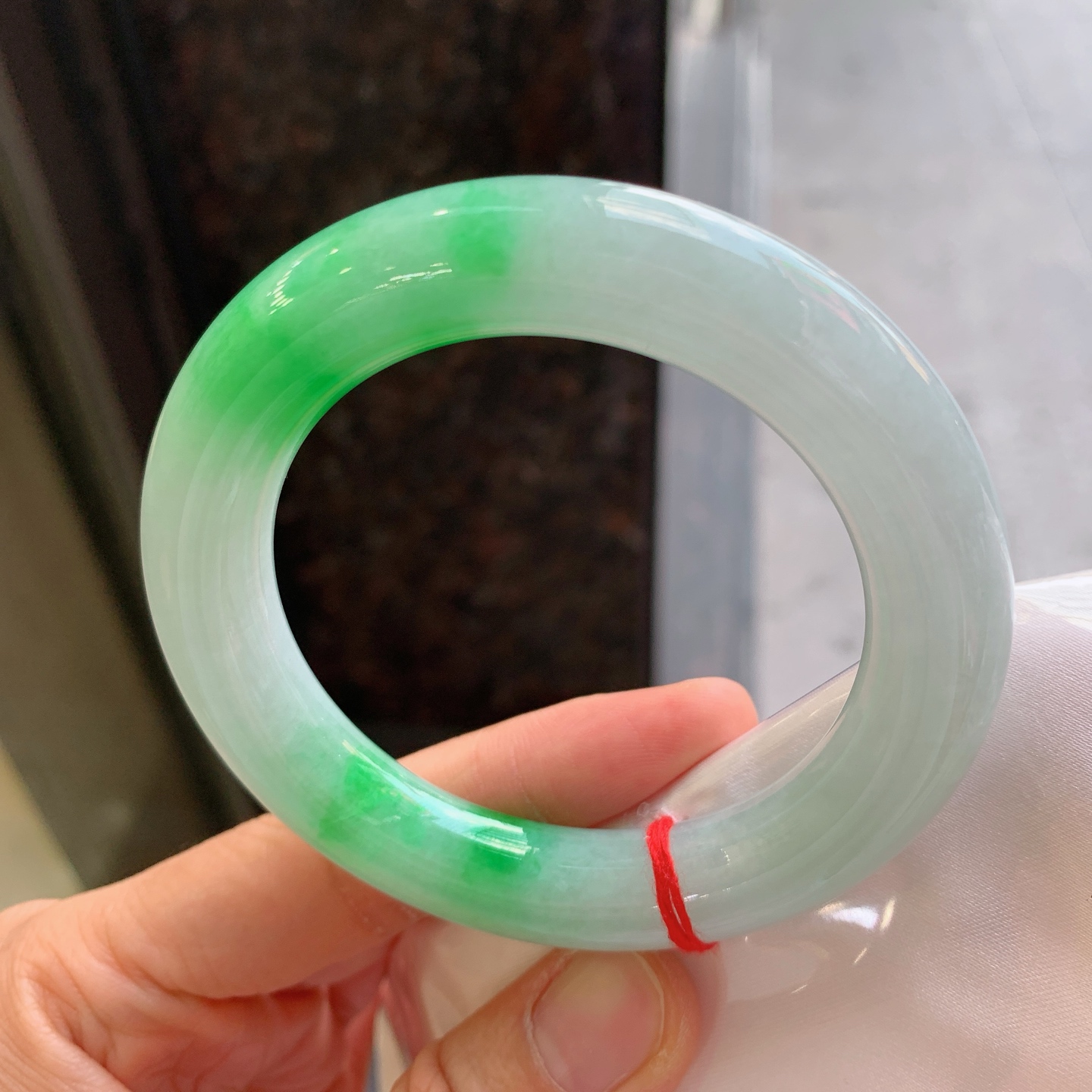 圆条飘绿 微细纹 尺寸：55/11.2 色辣