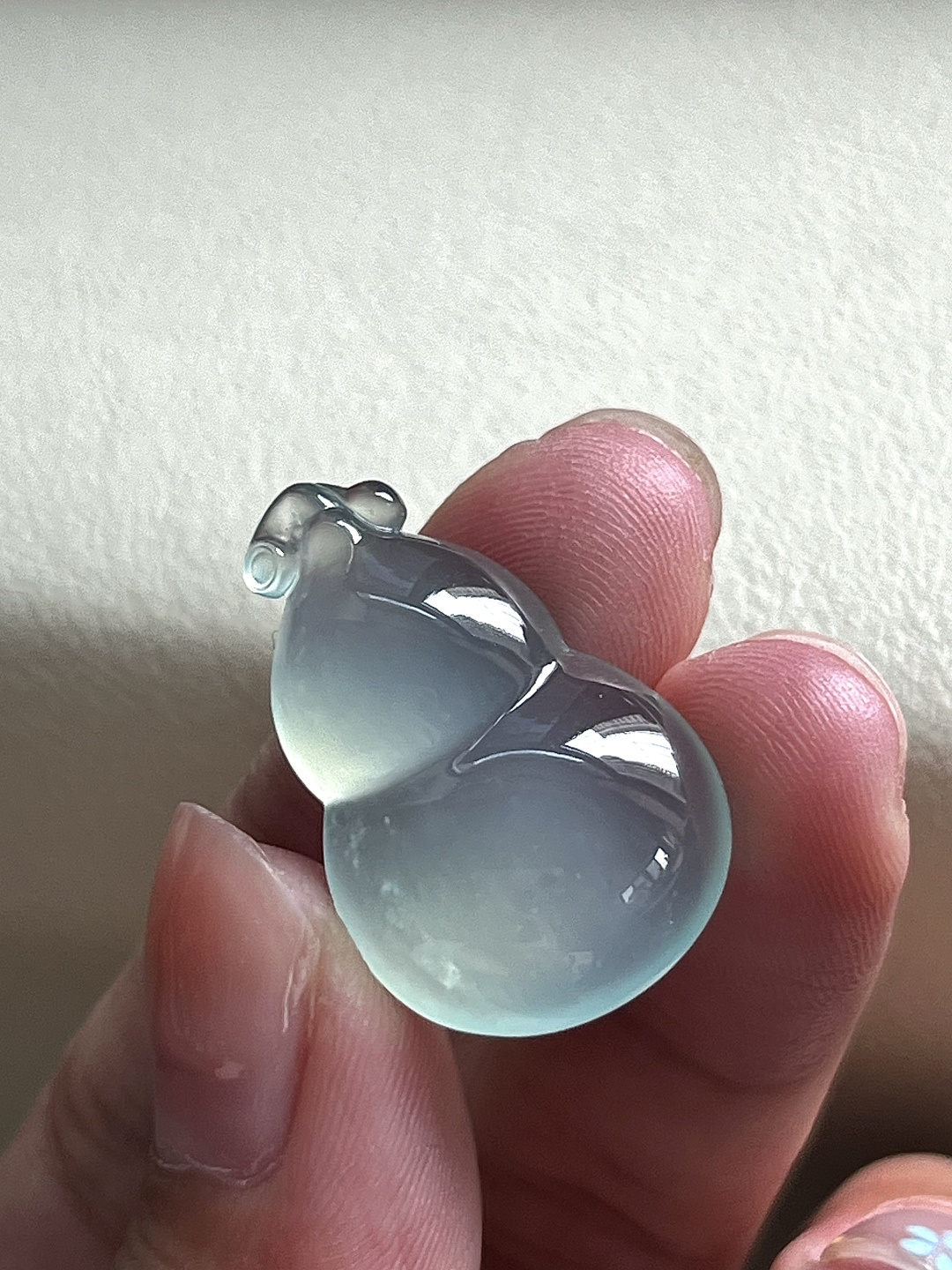 葫芦冰润水透，种老细腻起荧尺寸：26.2*16.9*5.7,b14530