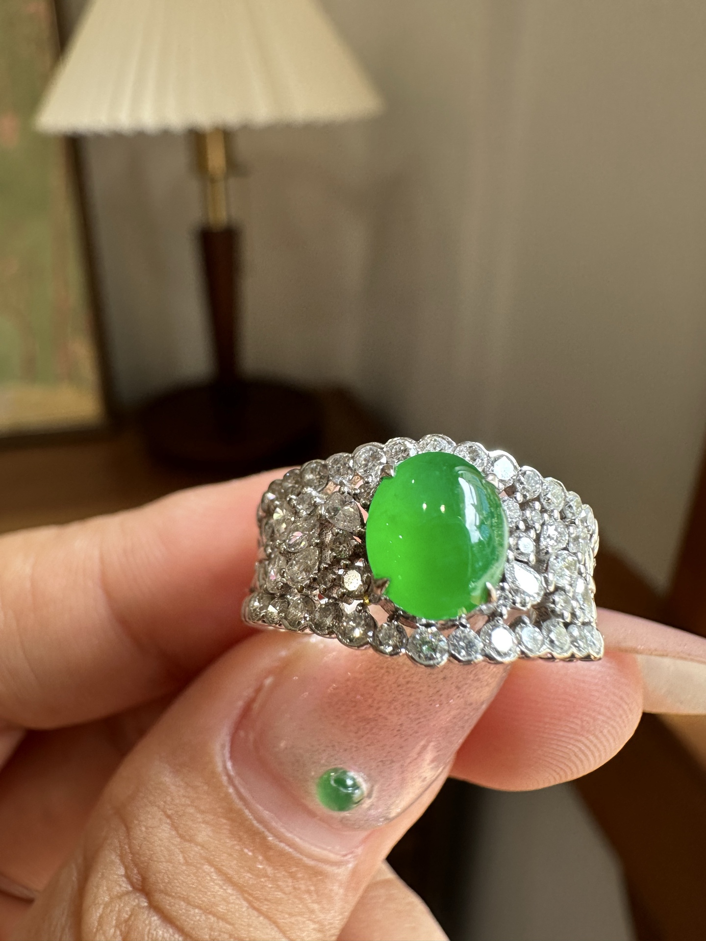 冰阳绿蛋面设计款戒指