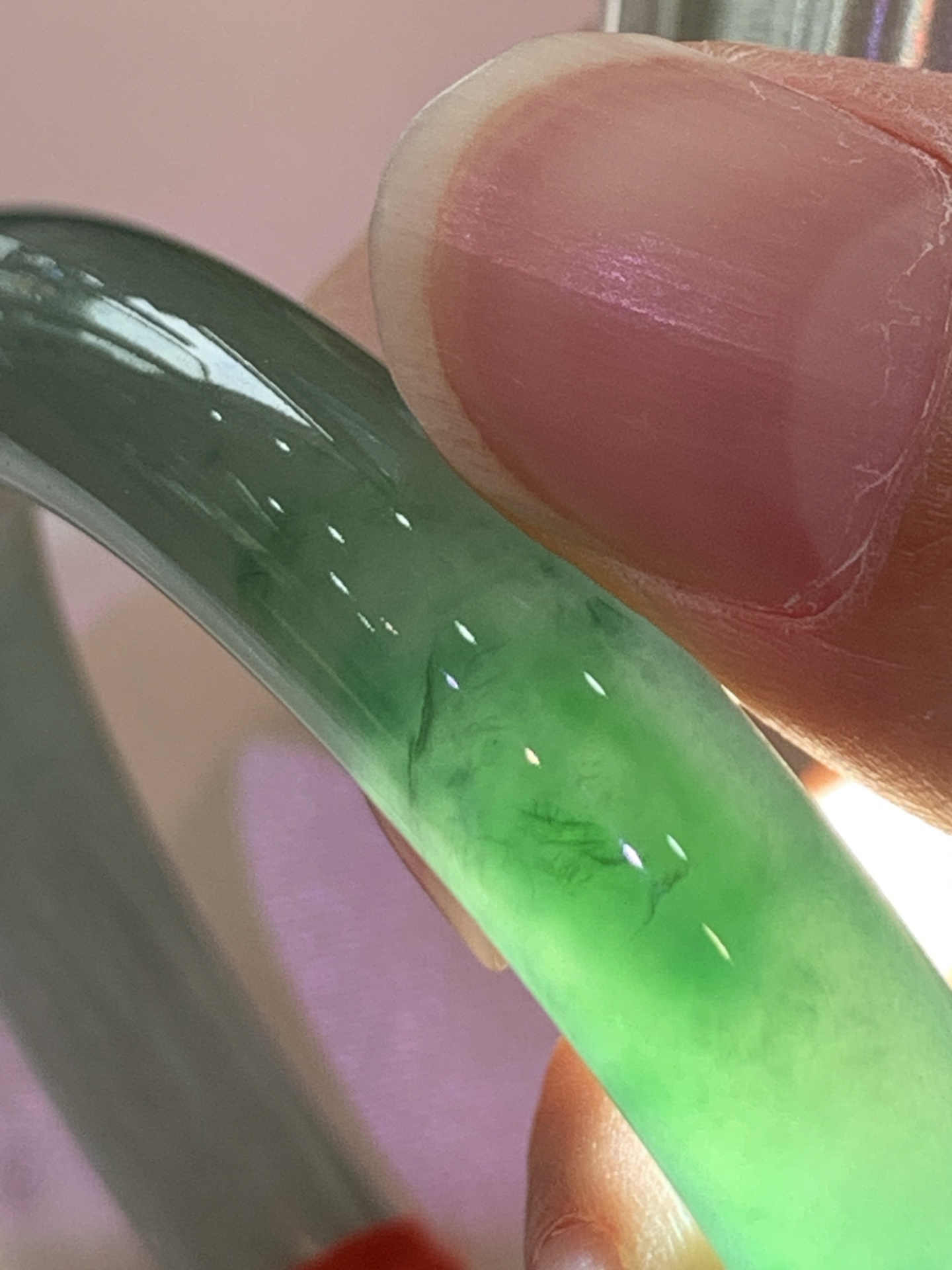 冰飘花圆条 52.5-9-8.8 0530-N856 打灯细纹，底妆冰润细腻，绿花灵动飘逸，勾勒出一幅唯美诗意的山水意境画，古典优雅又秀气