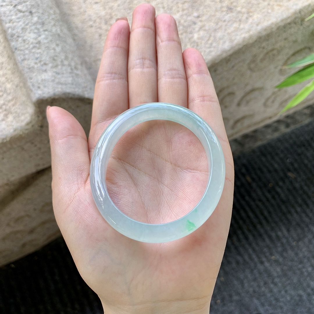 贵妃50 51，糯冰飘绿，清透，水润，种老，细腻，有絮线