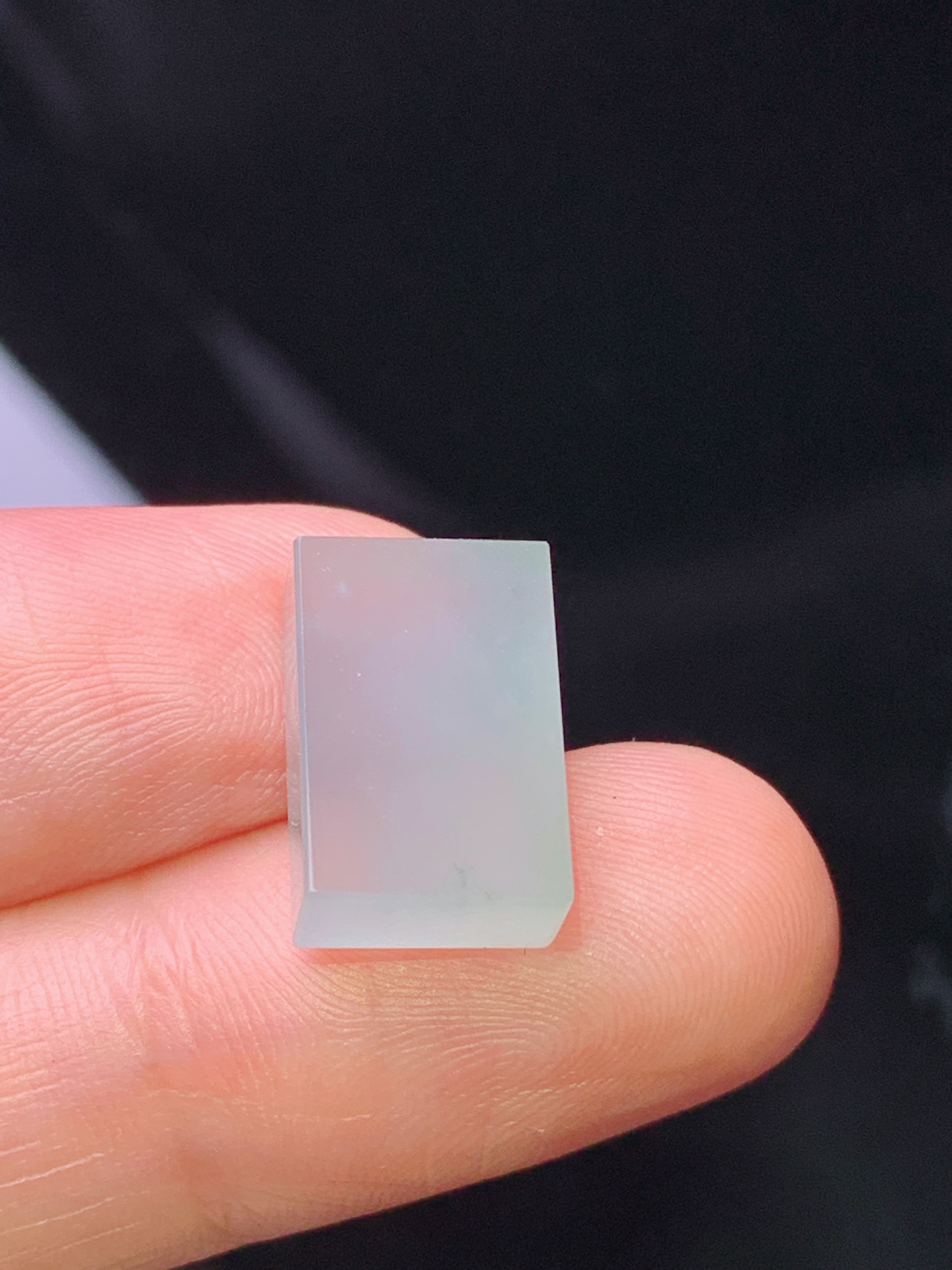 镶嵌款 冰种无事牌吊坠 玉质细腻 色泽艳丽清新 水润亮眼 整体尺寸13*8.8*5.5 2x