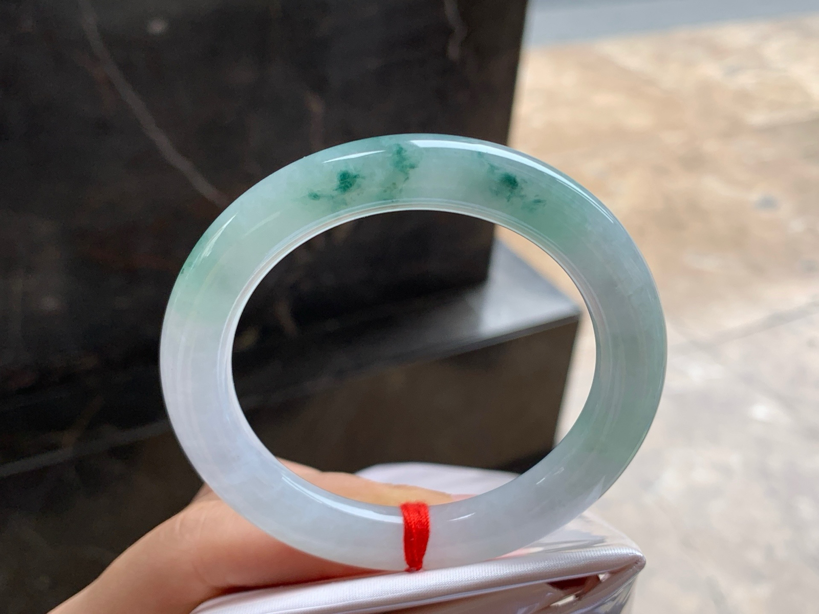55-10.5
蓝花圆条手镯^_^飘花灵韵 细腻