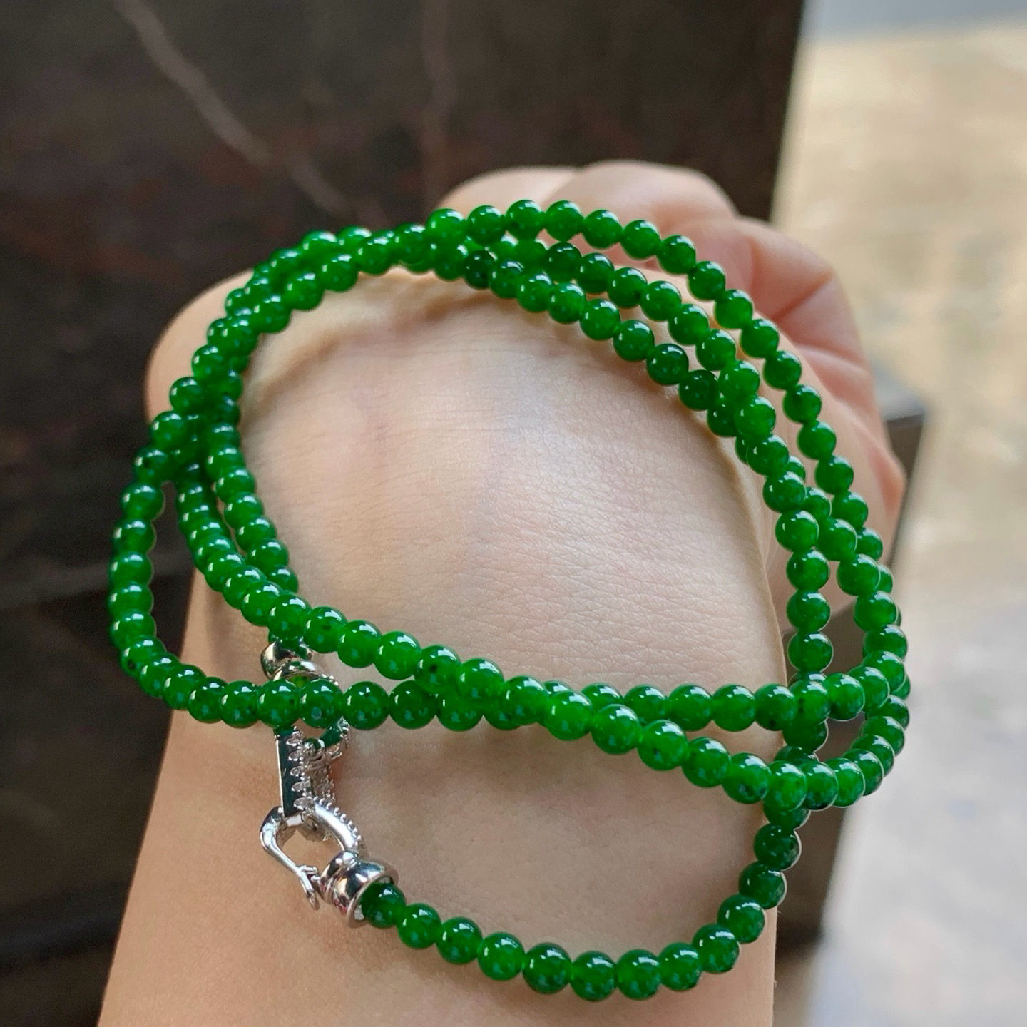 辣绿色珠链^_^鲜艳