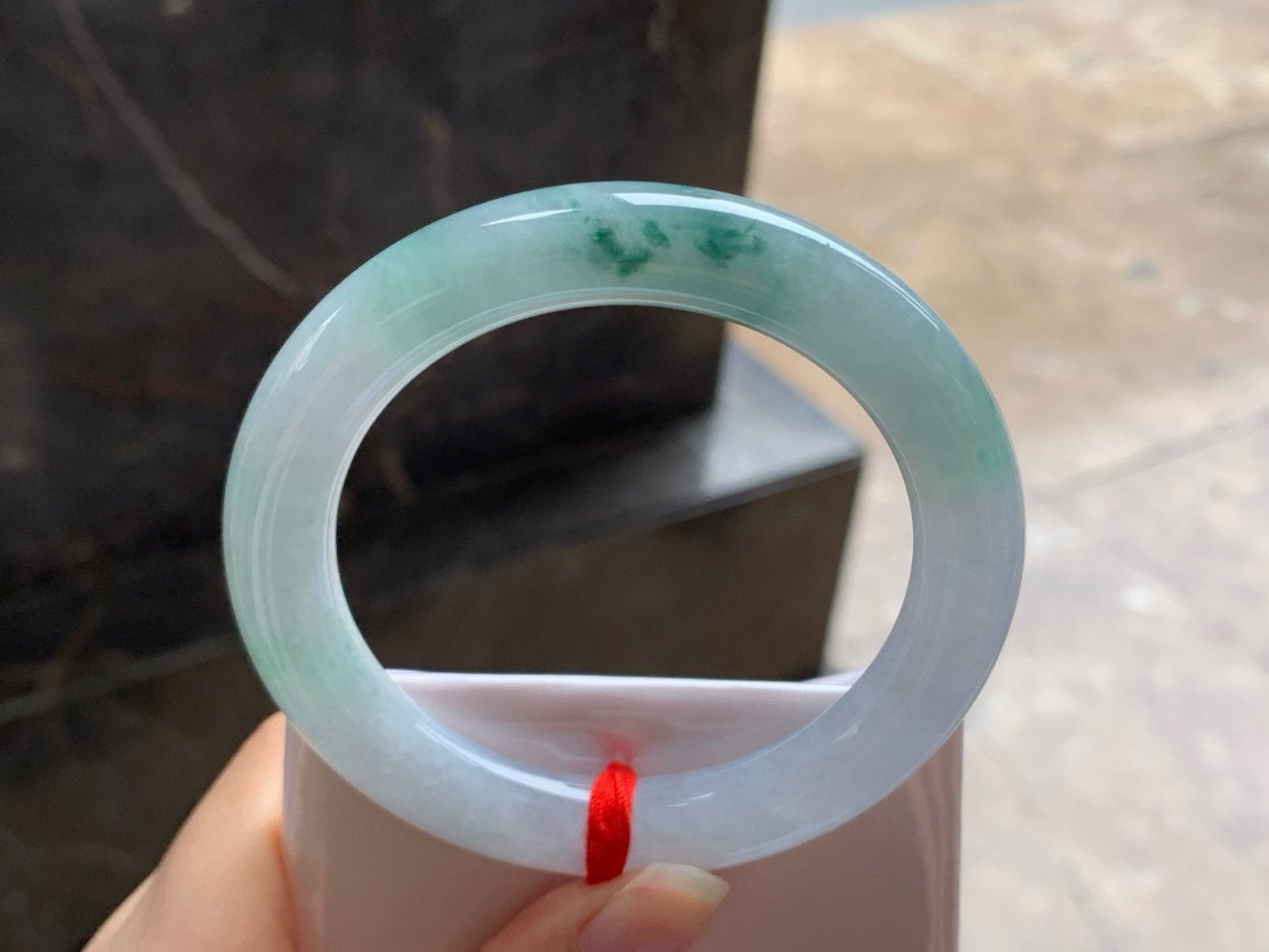 55-10.5
蓝花圆条手镯^_^飘花灵韵 细腻