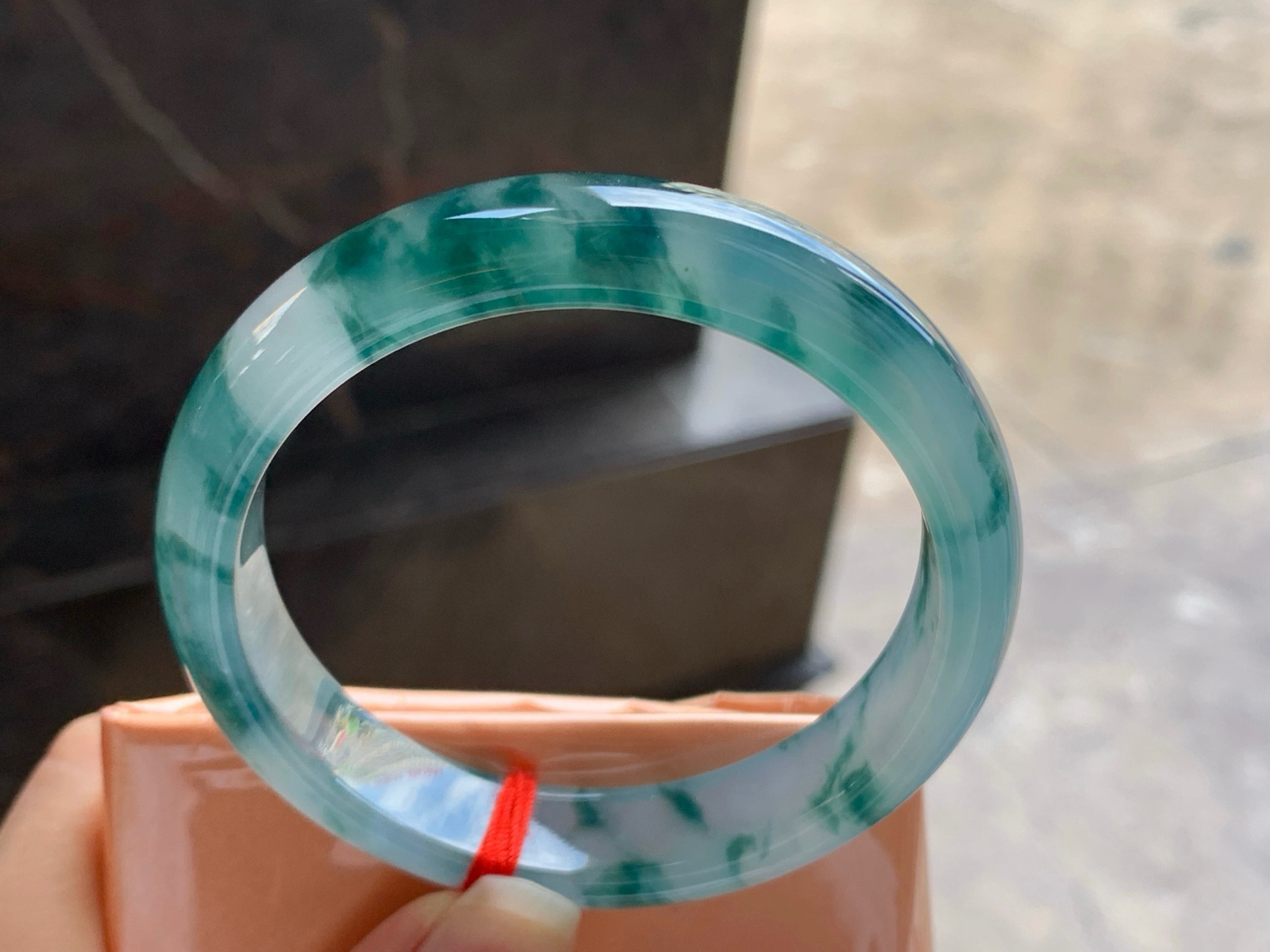 55-12.2-7.6
冰蓝花手镯^_^飘花浓郁