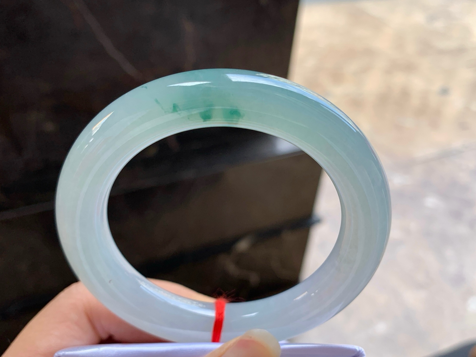56-11.5
飘花圆条手镯^_^清新细腻