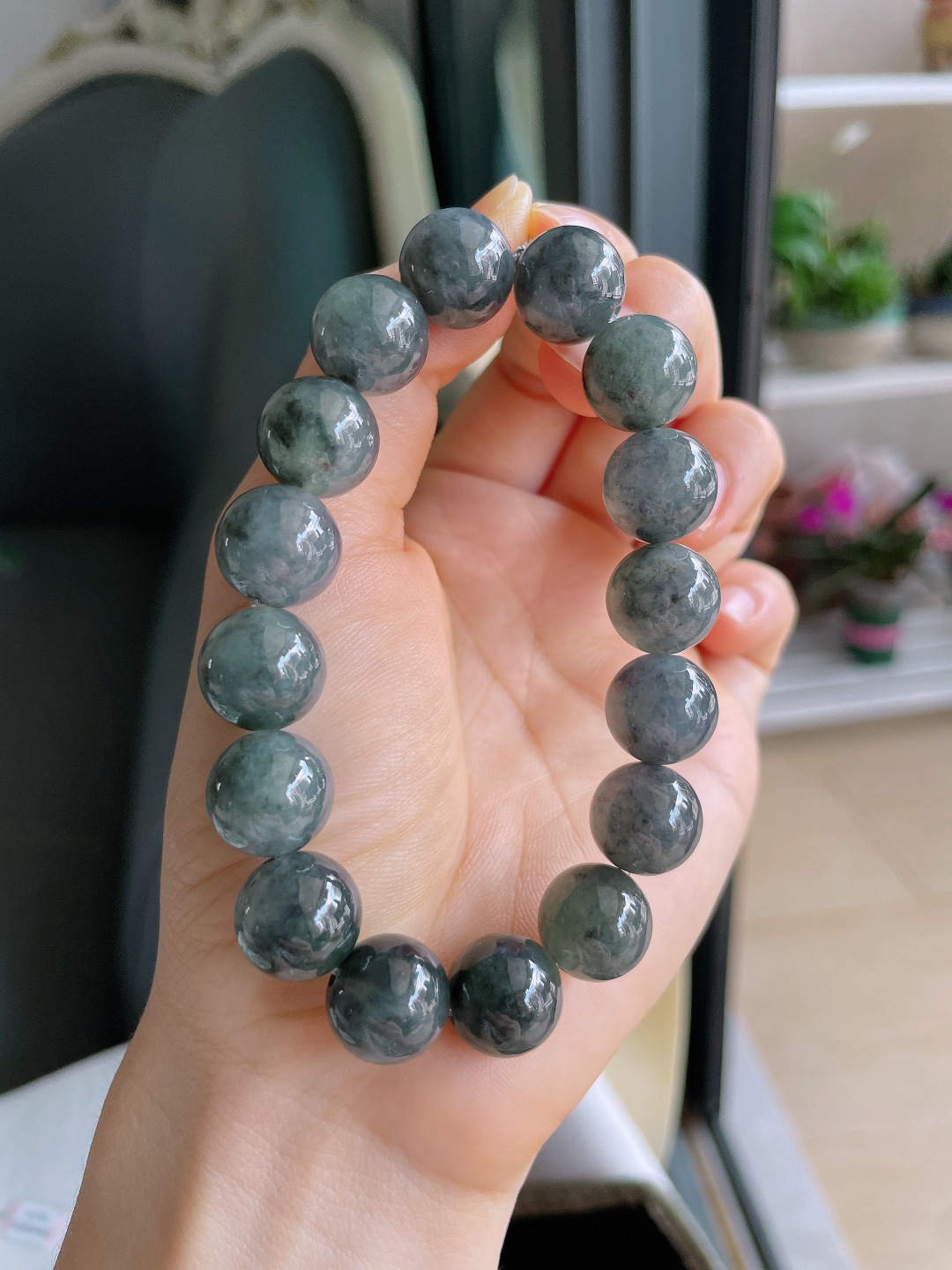 天然翡翠A货，冰乌鸡手串，尺寸：12.6mm。【编3897】
