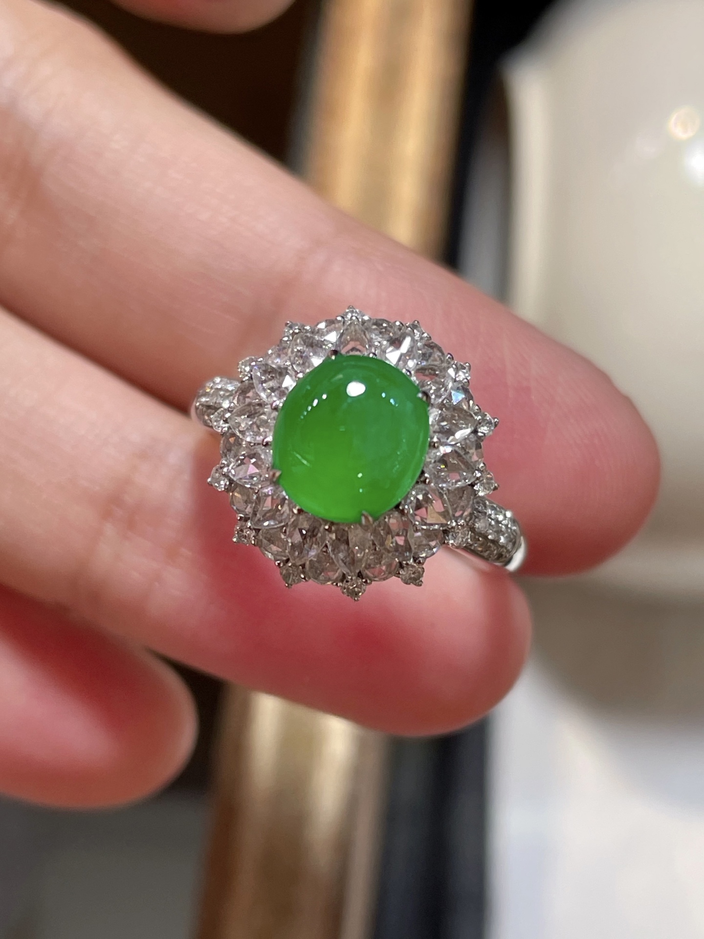 ️ 性比高 翡翠蛋面戒指，形状饱满圆润 胶感十足，8.1-7.4-4