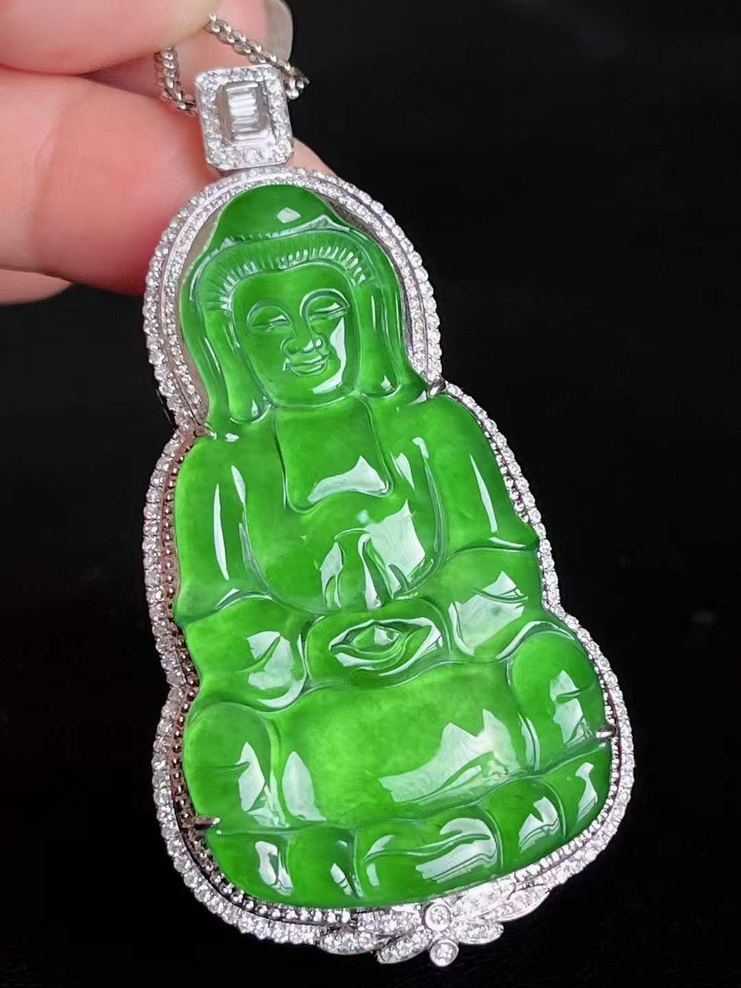 ️ 辣绿品质观音吊坠 精工雕刻 细腻水润 翠色浓郁 豪镶款 品质杠杠滴 无裂