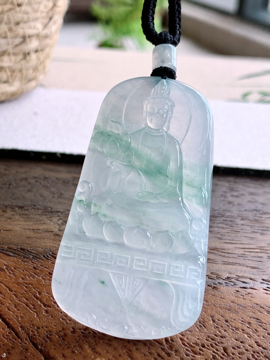 冰飘花大势至菩萨持莲观音牌吊坠 缅料 性比高 尺寸61.8-35.8-5 重量29克 不议