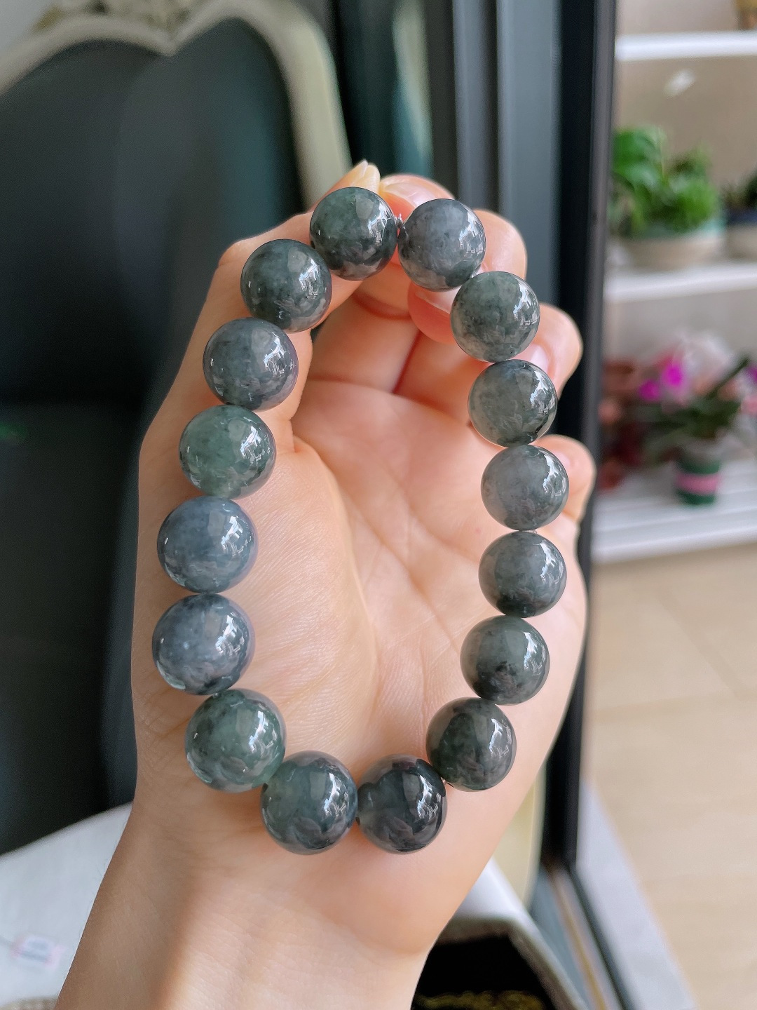 天然翡翠A货，冰乌鸡手串，尺寸：12.6mm。【编3897】