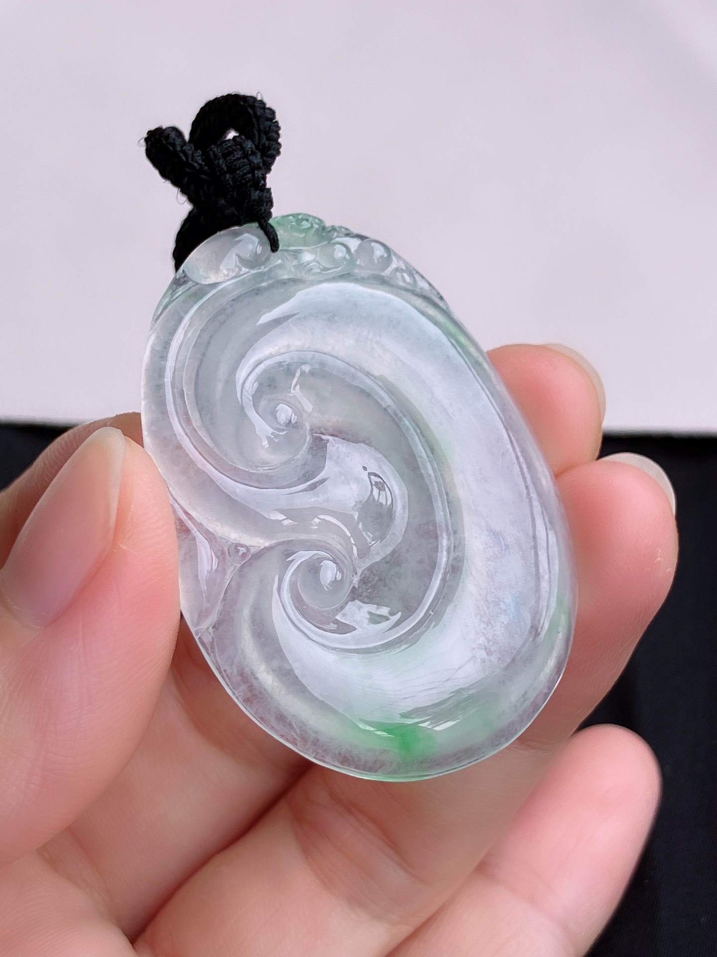 冰飘绿如意，晶莹剔透，尺寸46.5/34/4.6/自然光实拍