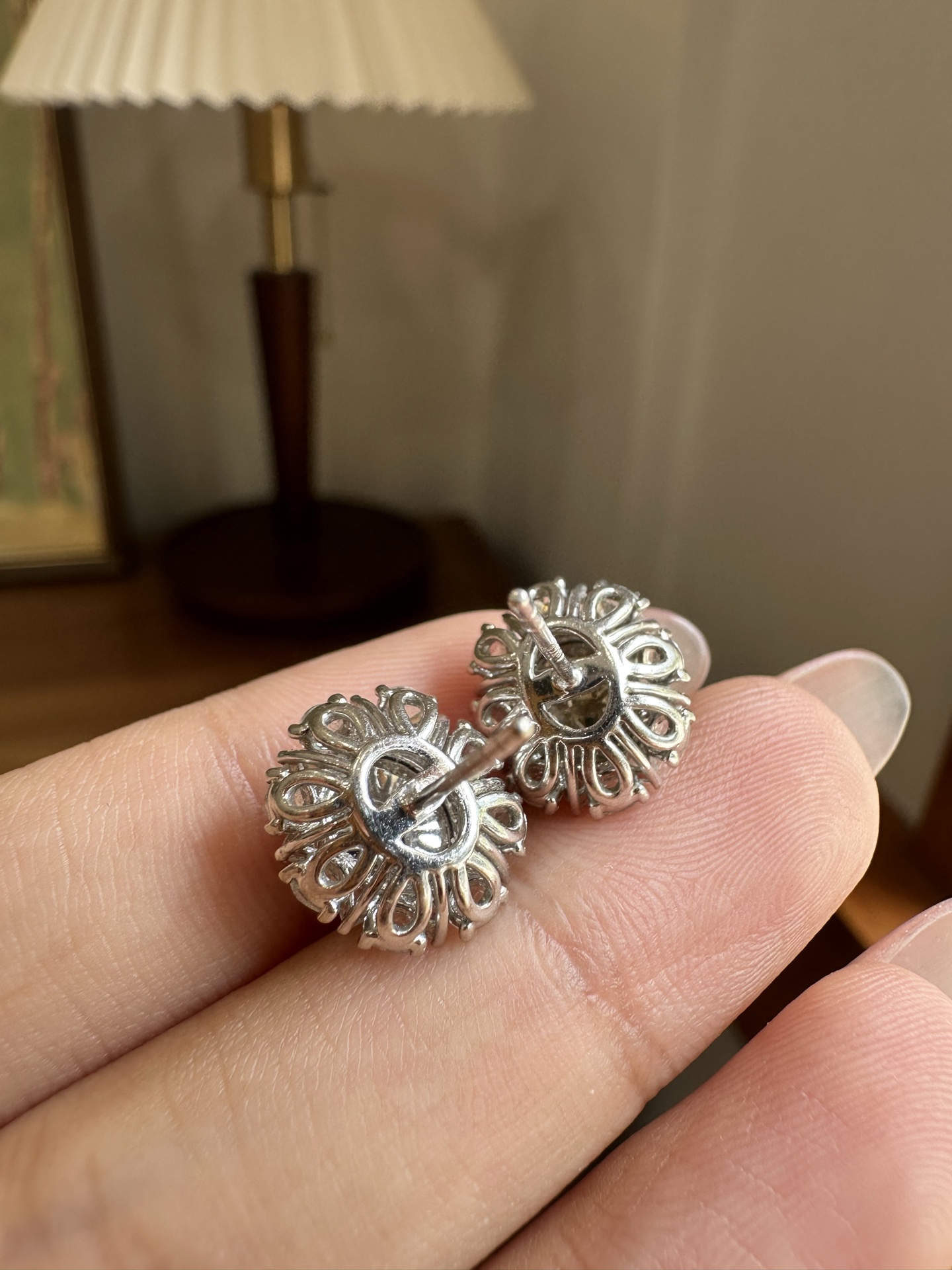 ️ 冰阳绿蛋面耳钉，7.8-6.5-3.2