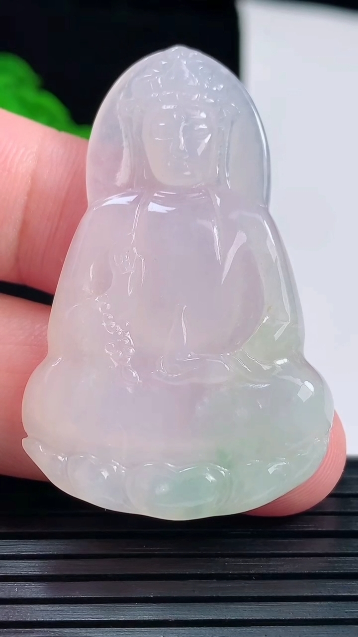 天然A货翡翠素衣观音吊坠，尺寸48-31-4.5重量:12.10g
6月1日