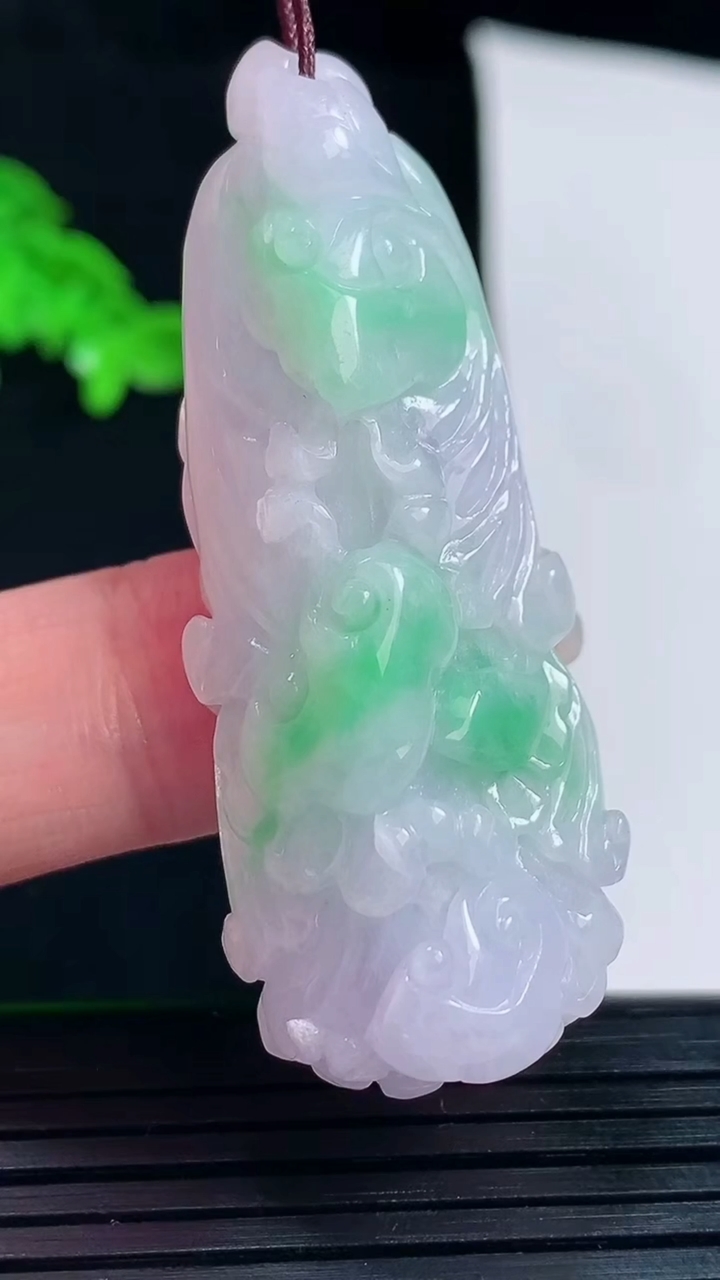 天然A货翡翠春带彩 紫罗兰白菜吊坠，尺寸51-20.5-11重量:17.20g
6月1日
