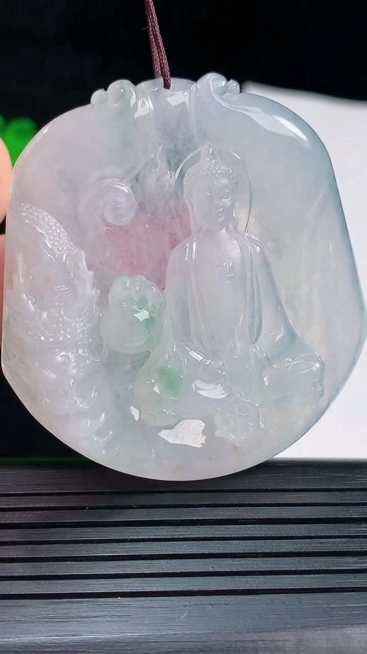 天然A货翡翠祥龙大日如来佛吊坠，尺寸53-50-5.8重量:30.30g
6月1日