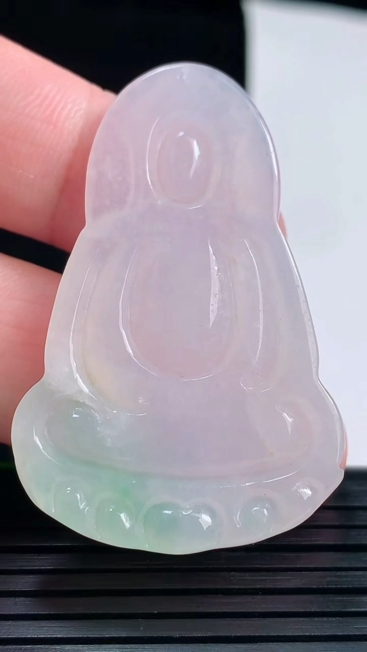 天然A货翡翠素衣观音吊坠，尺寸48-31-4.5重量:12.10g
6月1日