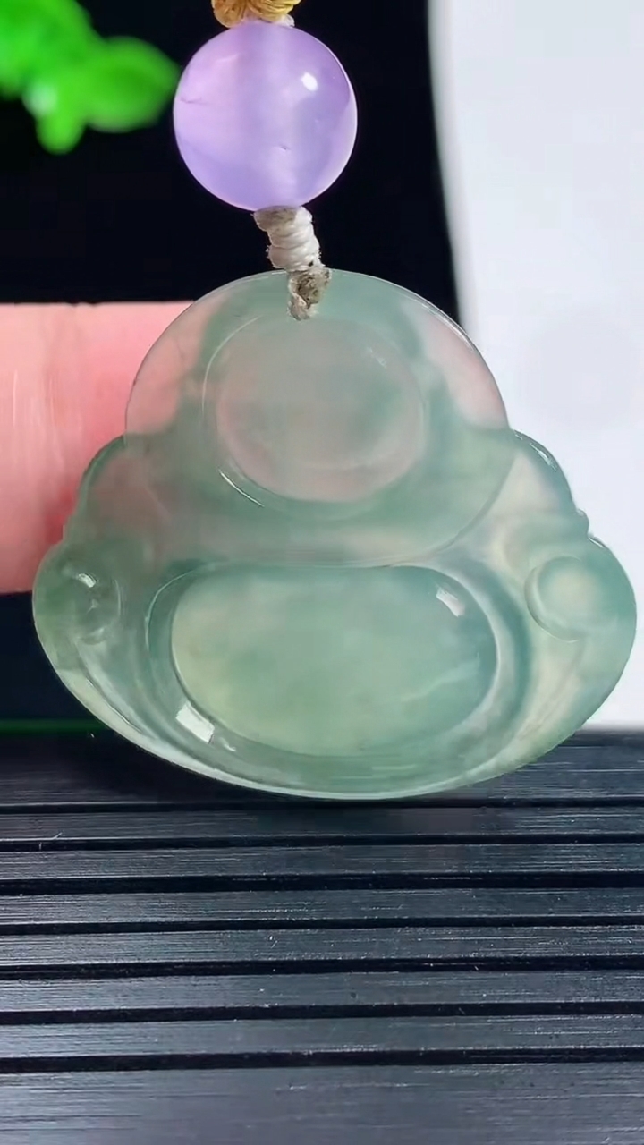 天然A货翡翠佛公吊坠，尺寸27.6-30.5-5重量:9.47g
6月1日