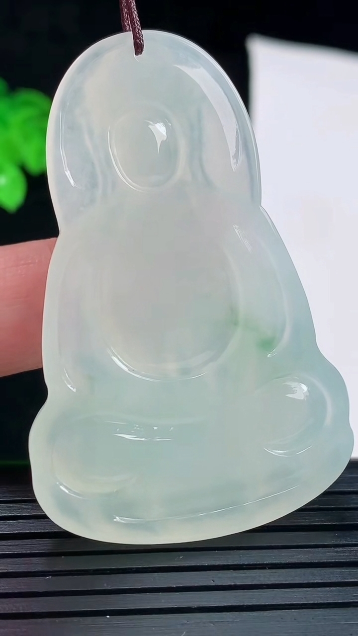 天然A货翡翠素衣观音吊坠，尺寸55.6-36-6重量:22.05g
6月1日