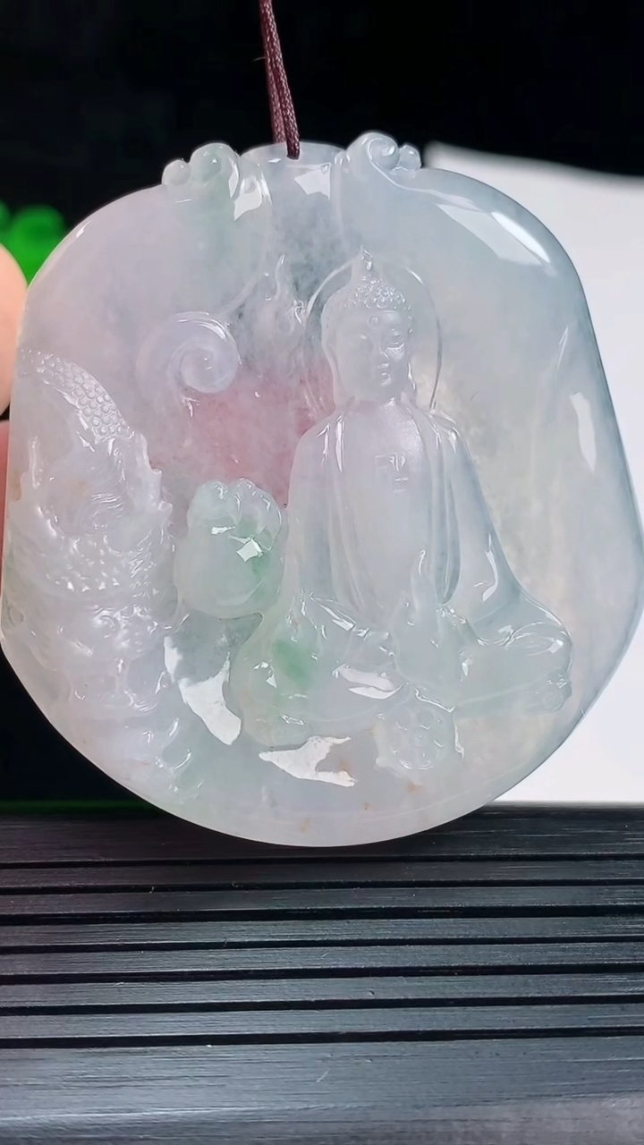 天然A货翡翠祥龙大日如来佛吊坠，尺寸53-50-5.8重量:30.30g
6月1日