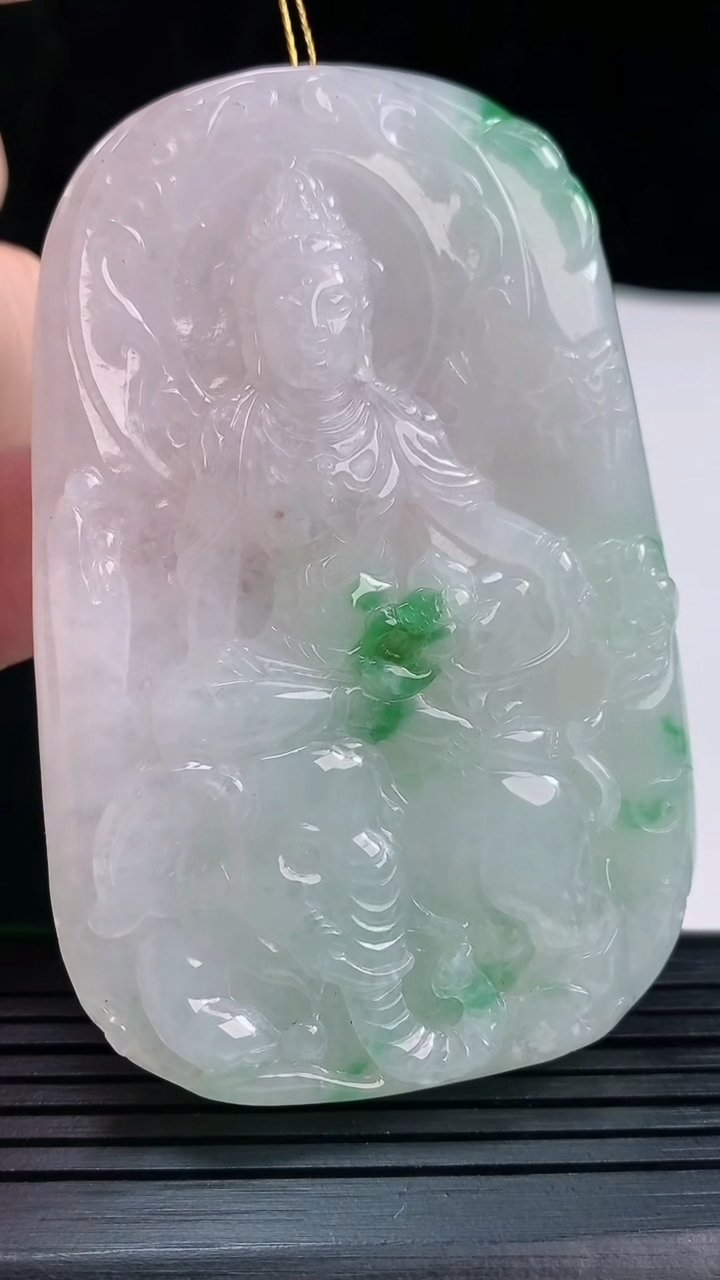 天然A货翡翠普贤菩萨吊坠，尺寸72-46.6-8重量:57.15g
6月1日