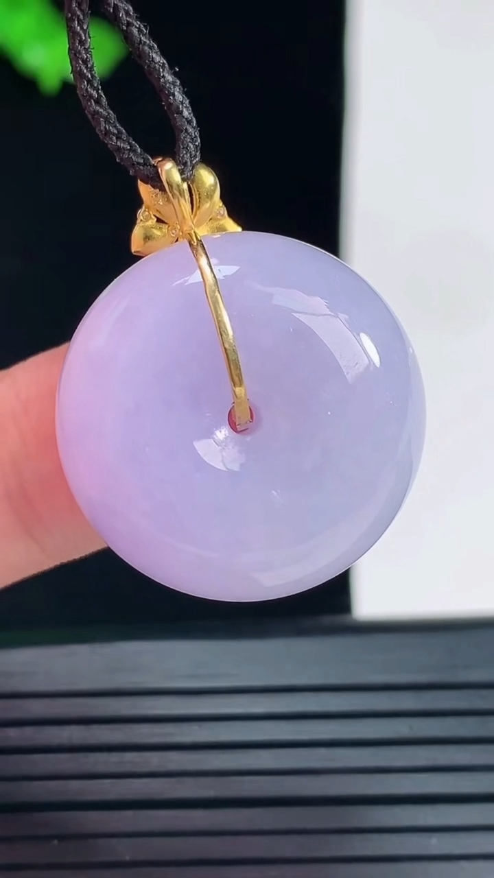 天然A货翡翠18k金紫罗兰平安扣吊坠，尺寸30-24-13重量:15.52g
6月2日