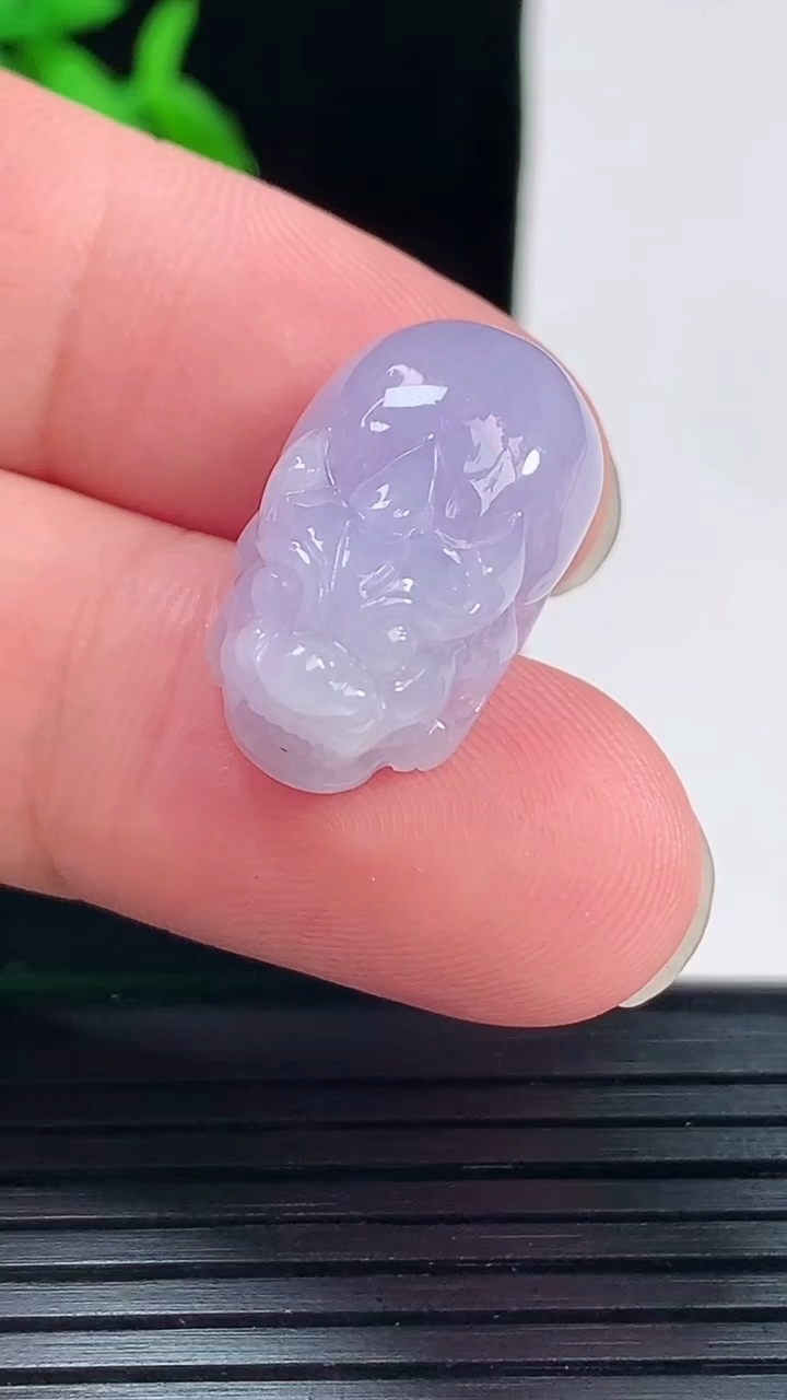 天然A货翡翠紫罗兰貔貅吊坠，尺寸22-13-10.6重量:6.35g
6月2日