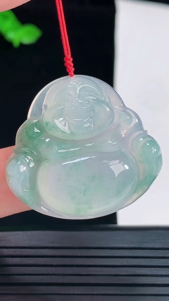 天然A货翡翠冰种飘花佛公吊坠，尺寸31-34-5.8重量:9.36g
6月2日