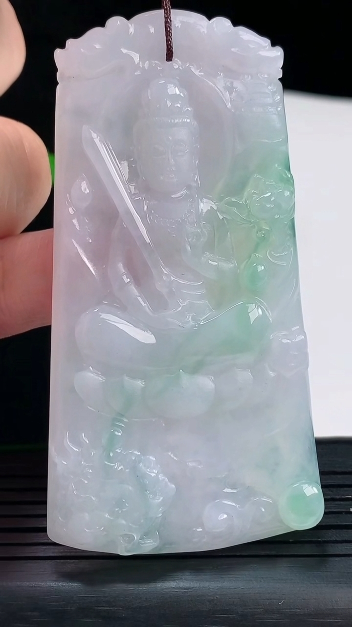 天然A货翡翠文殊菩萨吊坠，尺寸80-42-5.8重量:38.87g
6月2日