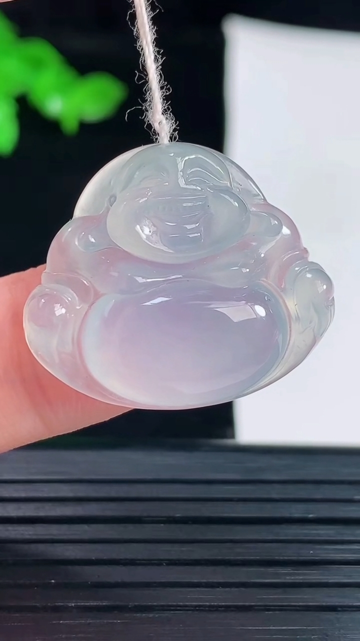 天然A货翡翠种紫罗兰佛公吊坠，尺寸22.5-26-5.8重量:5.35g
6月2日