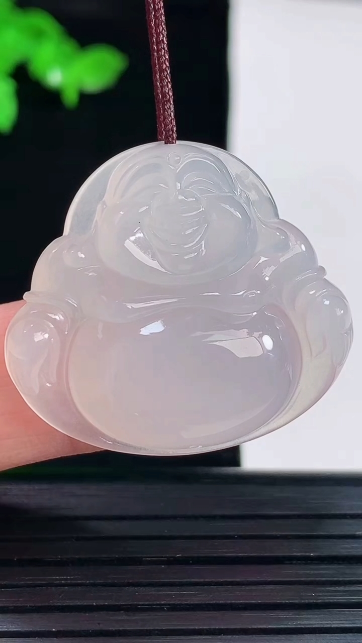 天然A货翡翠佛公吊坠，尺寸28-31-5.8重量:8.04g
6月2日
