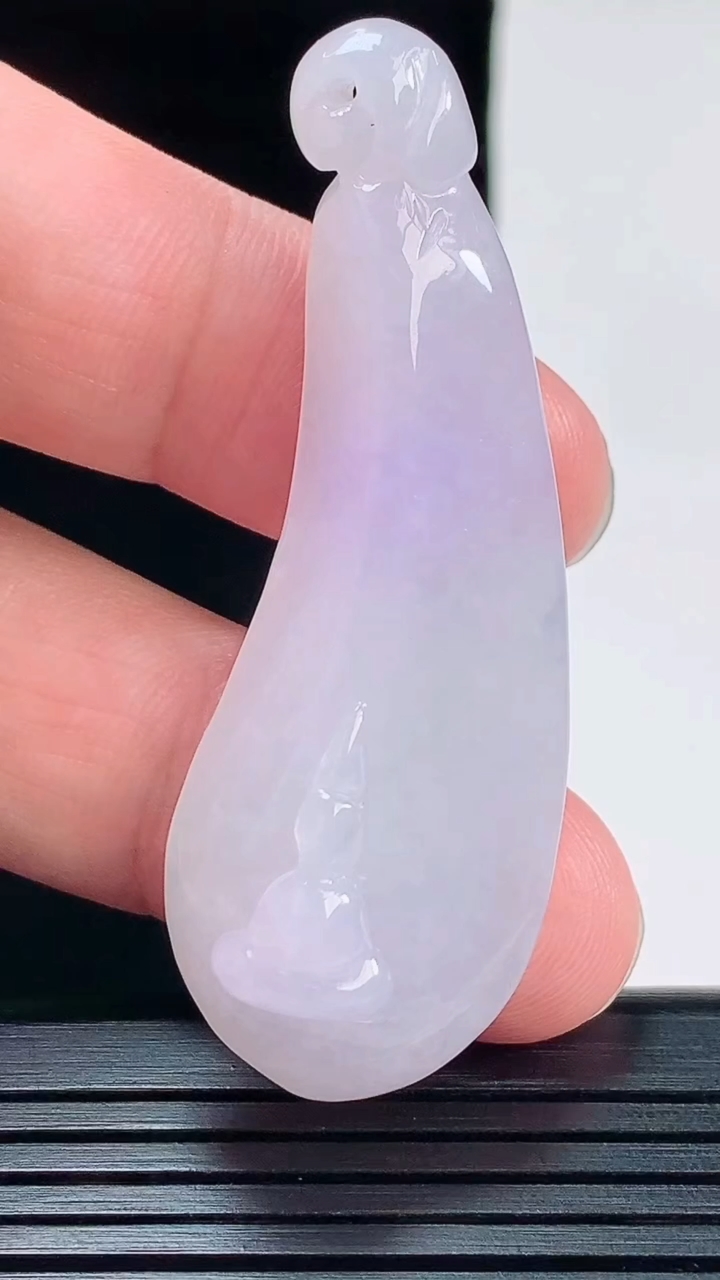 天然A货翡翠紫罗兰无相观音吊坠，尺寸57-20.5-11重量:15.51g
6月2日