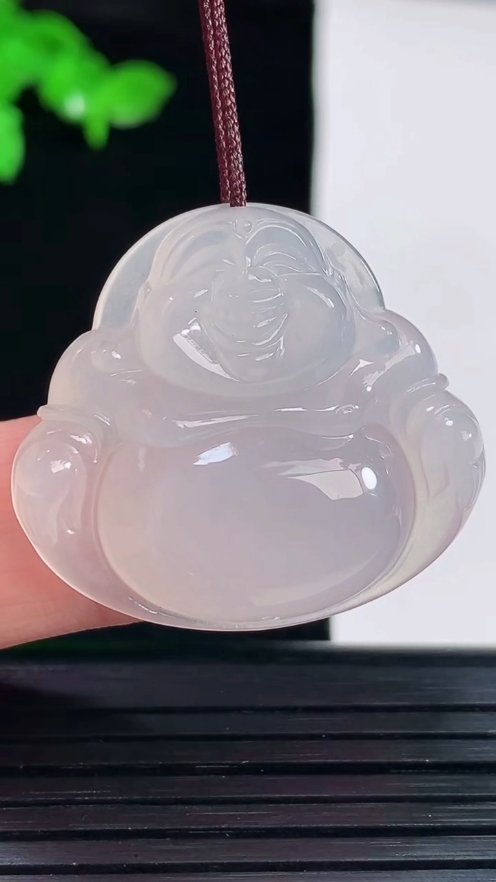 天然A货翡翠佛公吊坠，尺寸28-31-5.8重量:8.04g
6月2日