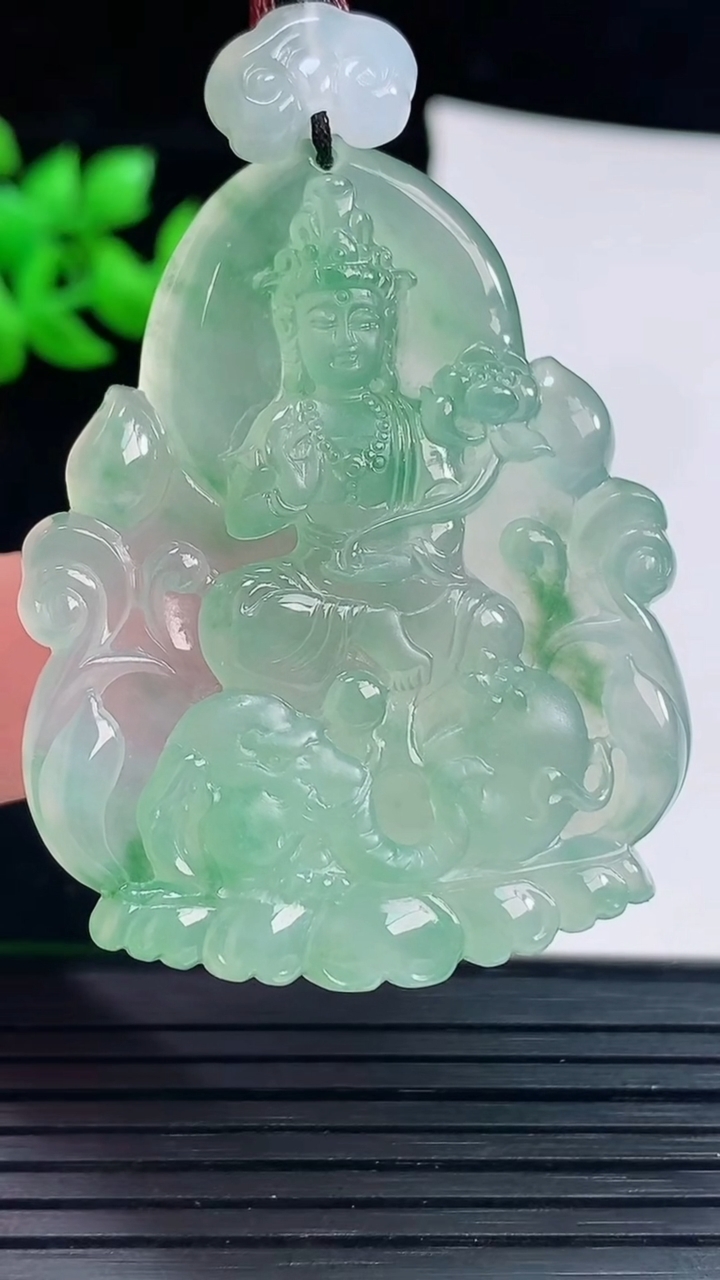 天然A货翡翠普贤菩萨吊坠，尺寸48.5-39-6重量:21.44g
6月3日