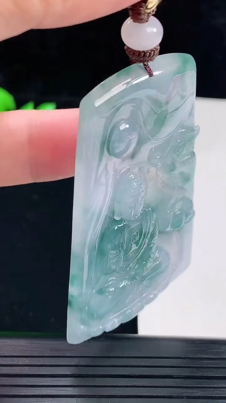 天然A货翡翠种紫罗兰 飘花阿弥陀佛吊坠，尺寸63.5-40-6重量:31.05g
6月3日